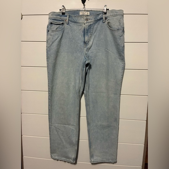 Abercrombie Low Rise 90s Straight Light Wash Blue Size 33/16R - Picture 8 of 15